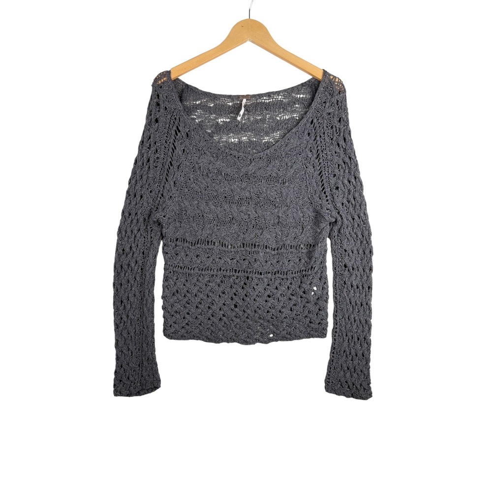 Free People Crochet Knit Scoop Neck Sweater size Medium Gray‎